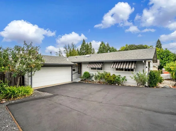 455 Powell Avenue, Healdsburg, CA 95448