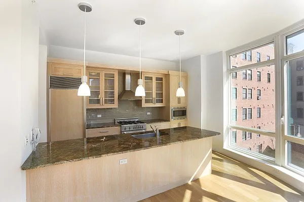 Rented by Manhattan Skyline | media 7