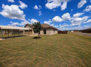 2915 Emma Ln, Mabank, TX 75147