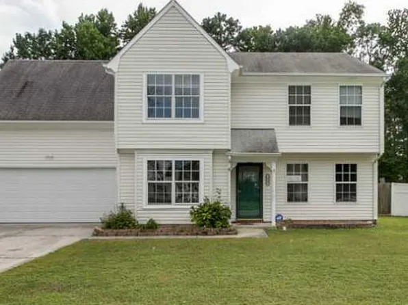 2845 Camelot Blvd, Chesapeake, VA 23323