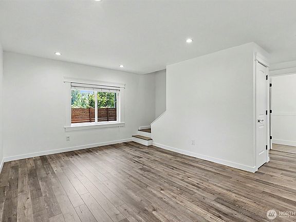 4th image of 14918 75th Street Ct E