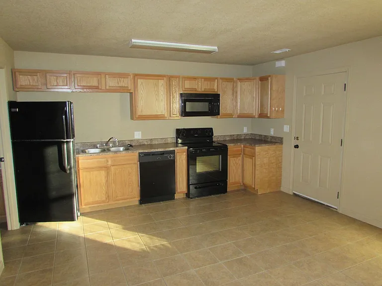 16572 Hunters Ridge Ln — Photo 3