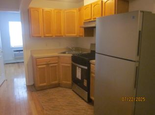 140 Richardson St #A, Brooklyn, NY 11211