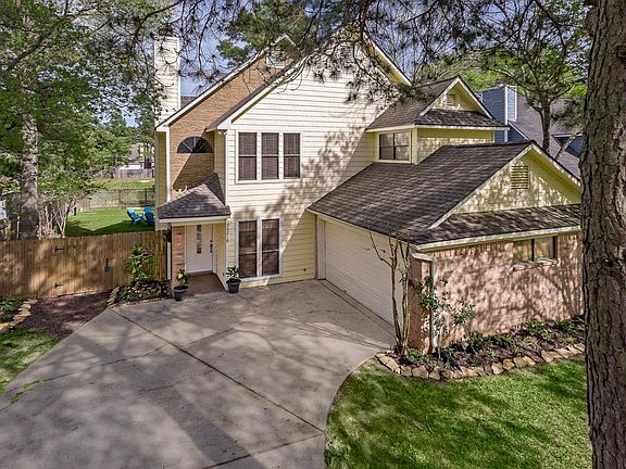 3rd image of 30218 Glenboro Dr