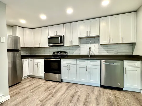 437 Sunderland Rd #J, Worcester, MA 01604