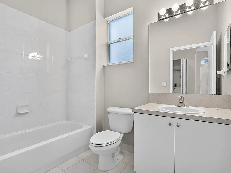 6305 Spring Lake Ter — Photo 27
