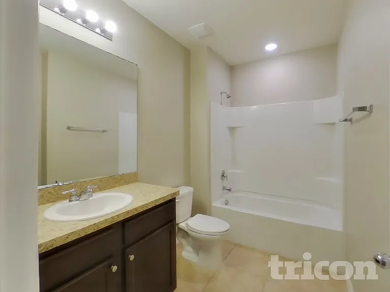 518 Squires Grove Dr — Photo 12