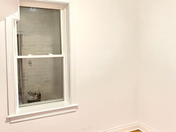 5th image of 1621 N Karlov Ave APT 1