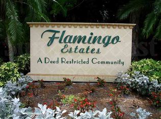 882 Bluebird St, Naples, FL 34104