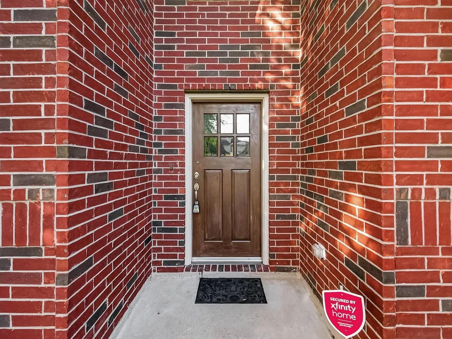 4 bed, 3.0 bath, 3189 sqft, $2,900 — Photo 2