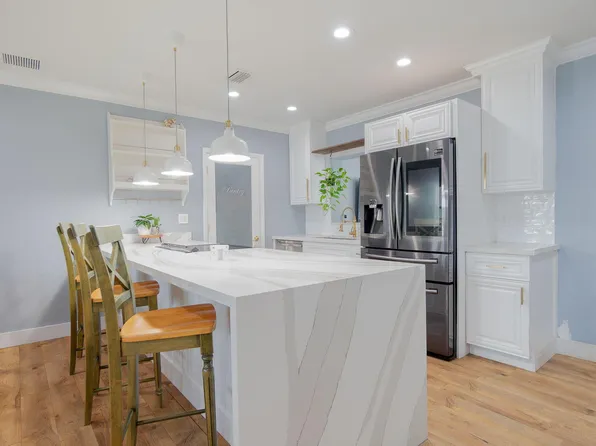 1321 W Mango Street, Lantana, FL 33462