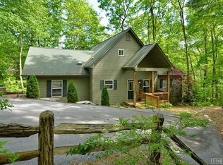 151 Rhododendron Ct, Sapphire, NC 28774