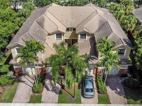 4333 Vineyard Cir, Weston, FL 33332