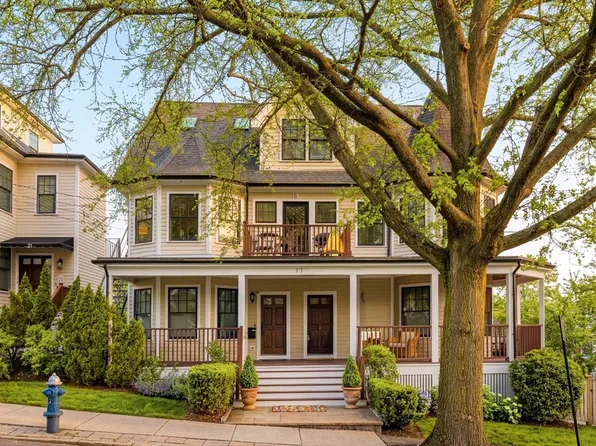 17 Summit Ave #2, Brookline, MA 02446