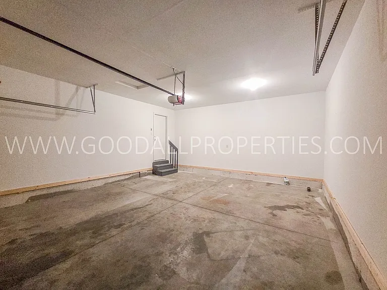 425 SE Waco Pl — Photo 18