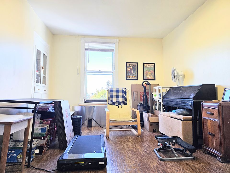 1st image of 644 4th Ave #3