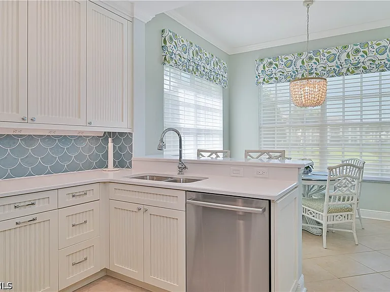 5000 Royal Shores Dr #101 — Photo 12