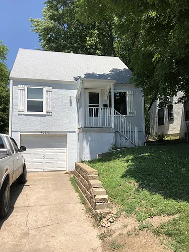 4034 Curtis Ave Photo 1
