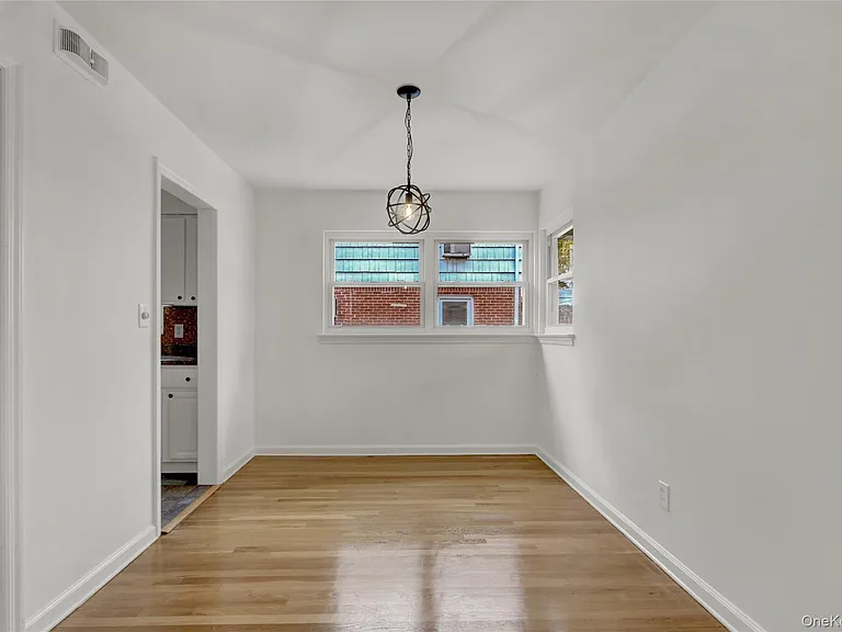 330 Harvard Rd S — Photo 13