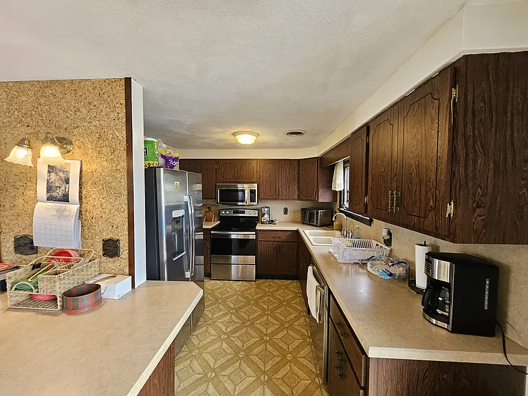 100 Michael Dr — Photo 9