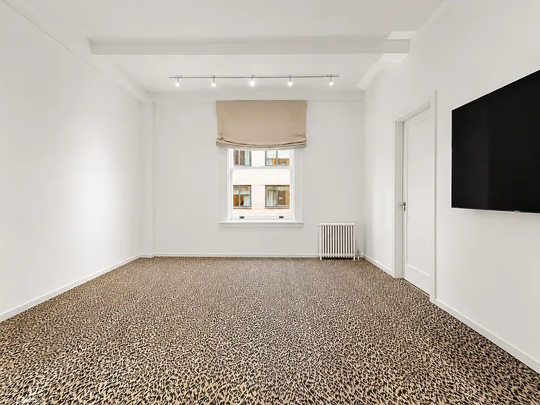 40 E 62nd St #6E — Photo 11