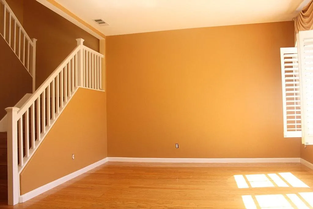 3 bed, 2.5 bath, 1637 sqft, $3,900 — Photo 2