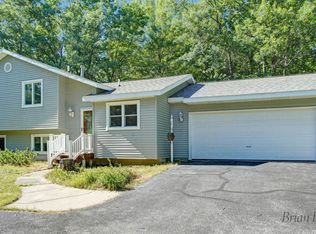 4701 Woodvalley Ct NE, Rockford, MI 49341