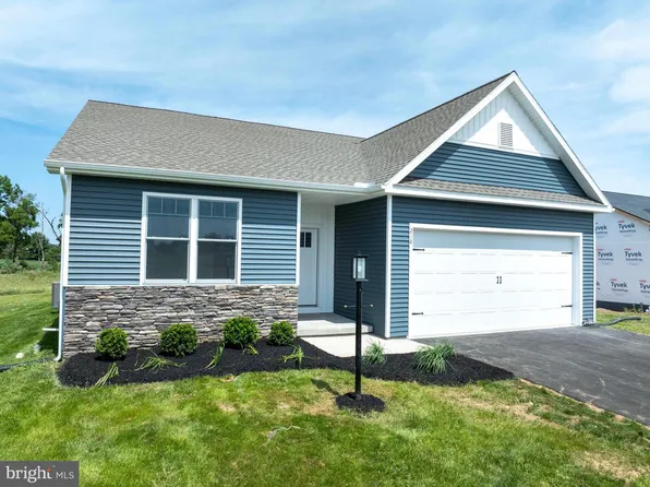 218 Heirloom Dr, Centre Hall, PA 16828