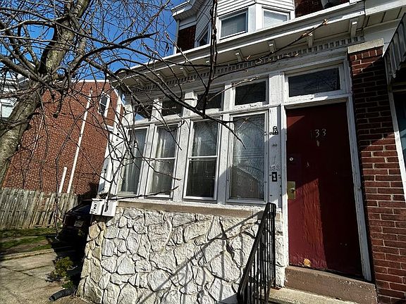 2nd image of 133 Liberty St #1