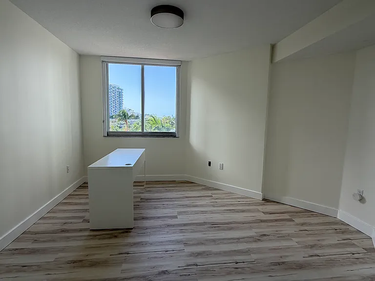 17275 Collins Ave #501 — Photo 10