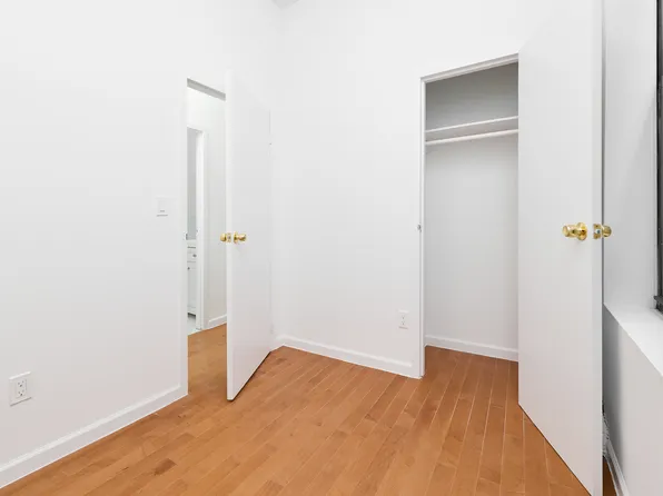 323 West 42nd Street image 6 of 12