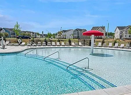 4 bed, 2702 sqft, $2,450 — Photo 2