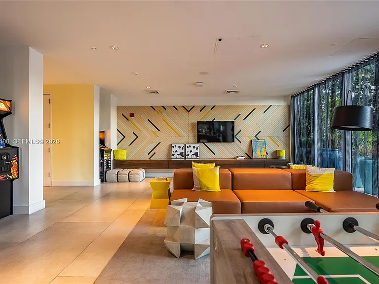 121 NE 34th St #Penthouse 3217 — Photo 45