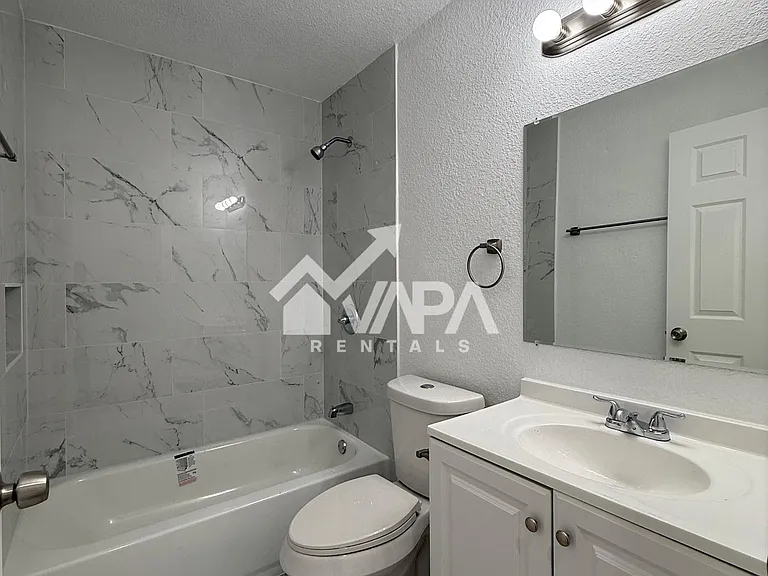 9318 Adams Hill Dr — Photo 13