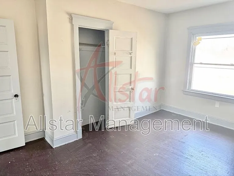 1374 E 94th St — Photo 12