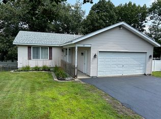 111 Colony Rd, Fitchburg, MA 01420