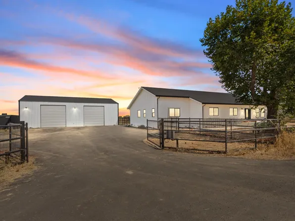 3183 Bradshaw Rd, Wheatland, CA 95692