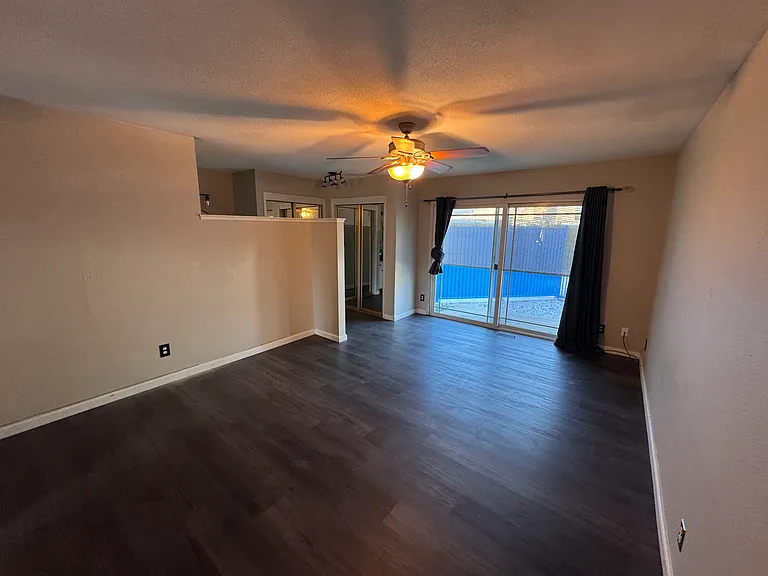 8118 Colonial Dr — Photo 11