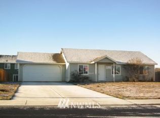 1424 S Hamilton Rd, Moses Lake, WA 98837