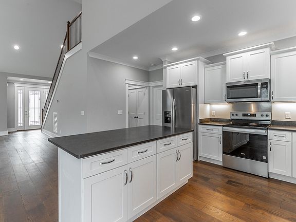 5th image of 6870 Carnell Way