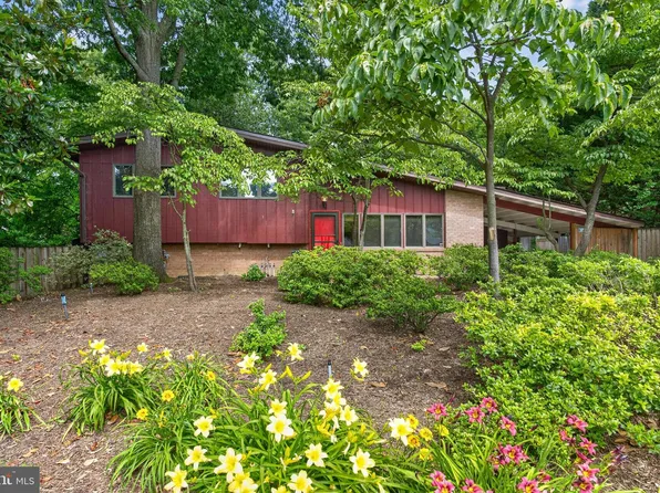 6018 Ridge View Dr, Alexandria, VA 22310
