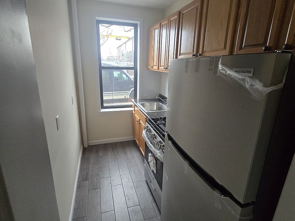 1st image of 50-60 48th St #1