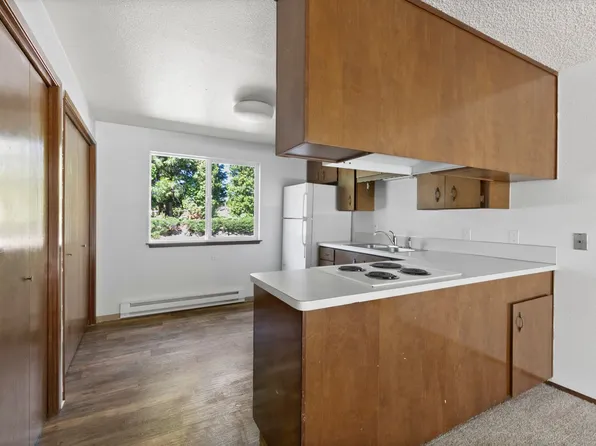 9020 Pipeline Rd E, Tacoma, WA