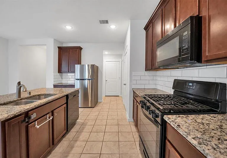 31415 Stone Ridge Forest Dr — Photo 25