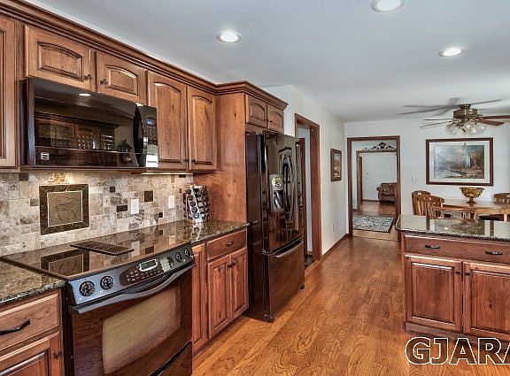 3rd image of 2204 E Morrison Ct