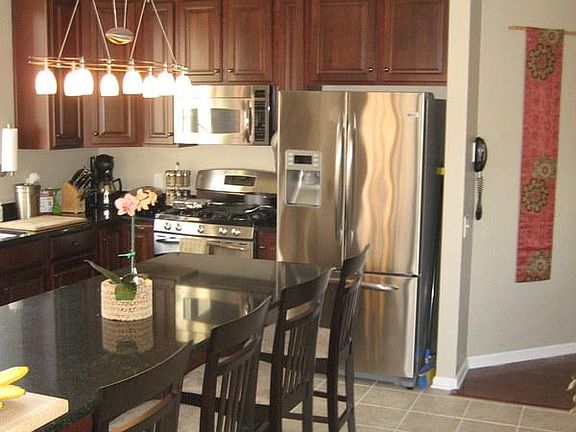 3rd image of 33 N Calder Way