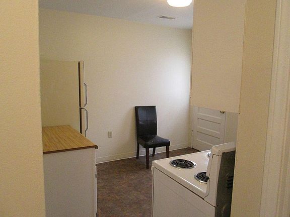 4th image of 16 Gilman Ave #B