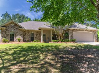 27 Windy Hill Dr, Purvis, MS 39475
