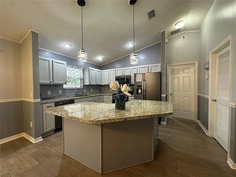 104 Cherry Blossom Ln — Photo 4