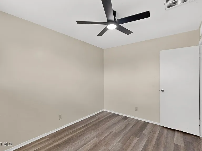 9545 Verbena Dr — Photo 28